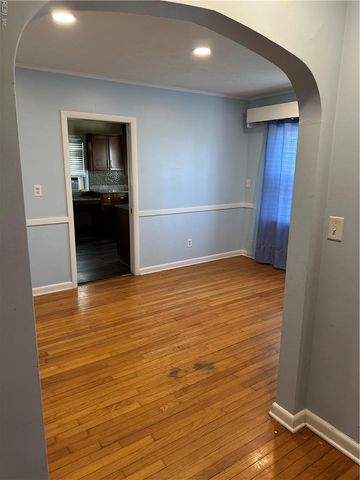 89 Snug Harbor DR, Hampton, VA 23661