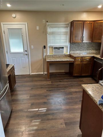 89 Snug Harbor DR, Hampton, VA 23661