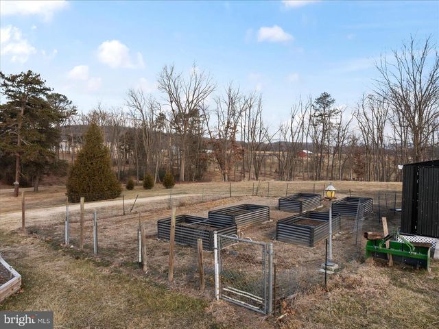 2467 BUCK HILL RD, Mount Jackson, VA 22842