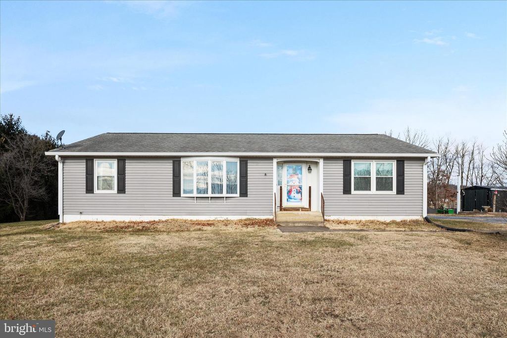 2467 BUCK HILL RD, Mount Jackson, VA 22842