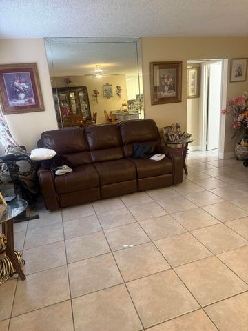 3526 LA PALMAS Court A-1, Greenacres, FL 33463