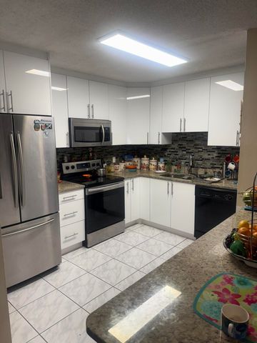 3526 LA PALMAS Court A-1, Greenacres, FL 33463