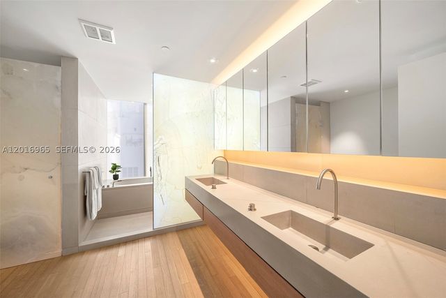 2901 Collins Ave 901, Miami Beach, FL 33140