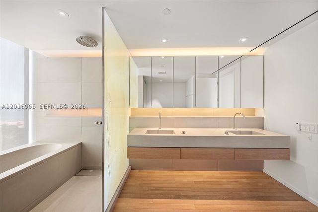 2901 Collins Ave 901, Miami Beach, FL 33140