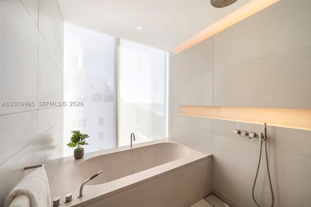 2901 Collins Ave 901, Miami Beach, FL 33140
