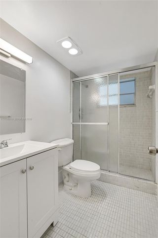 4800 Hillcrest Ln 207, Hollywood, FL 33021