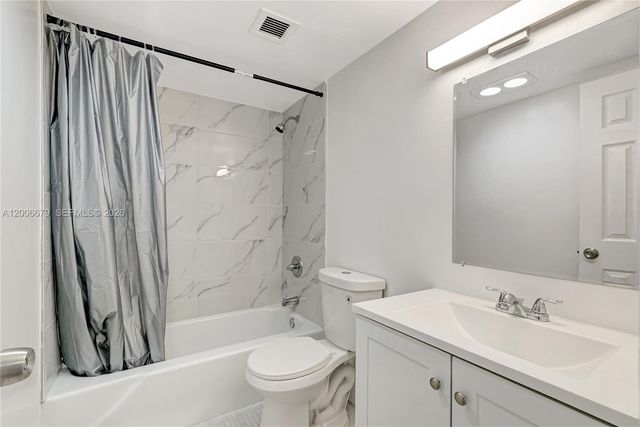 4800 Hillcrest Ln 207, Hollywood, FL 33021