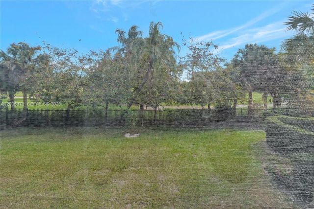 4800 Hillcrest Ln 207, Hollywood, FL 33021