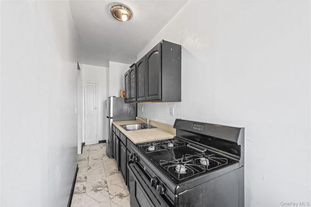1015 Summit Avenue 4A, Bronx, NY 10452