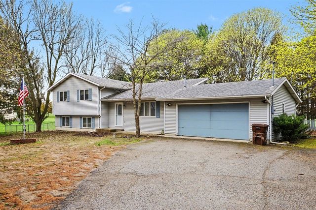 6955 Osborne Road, Delton, MI 49046