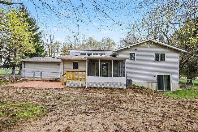 6955 Osborne Road, Delton, MI 49046