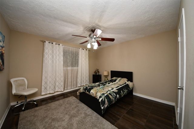 12415 Campos Drive, Houston, TX 77065