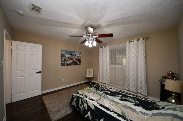 12415 Campos Drive, Houston, TX 77065