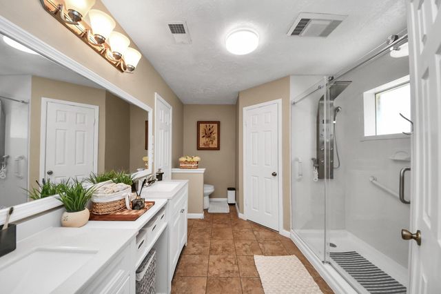 12415 Campos Drive, Houston, TX 77065