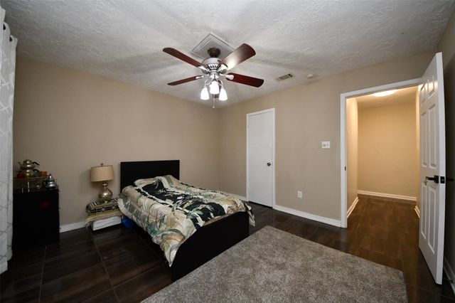 12415 Campos Drive, Houston, TX 77065
