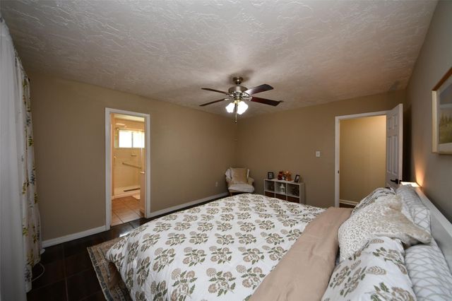 12415 Campos Drive, Houston, TX 77065