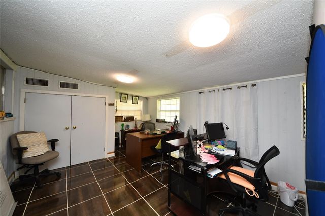 12415 Campos Drive, Houston, TX 77065