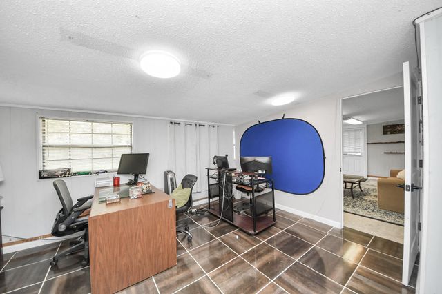 12415 Campos Drive, Houston, TX 77065