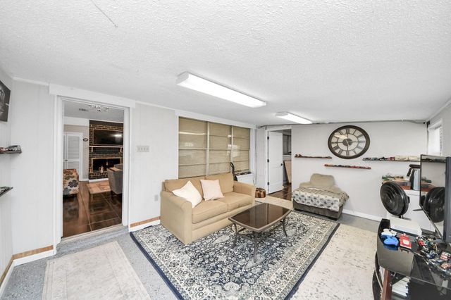 12415 Campos Drive, Houston, TX 77065