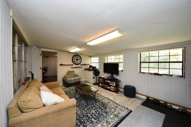 12415 Campos Drive, Houston, TX 77065