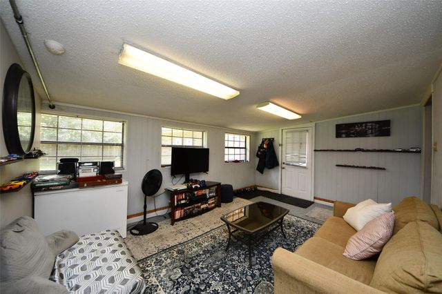 12415 Campos Drive, Houston, TX 77065