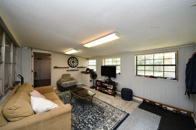 12415 Campos Drive, Houston, TX 77065