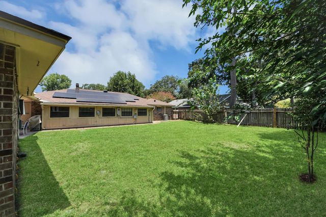 12415 Campos Drive, Houston, TX 77065