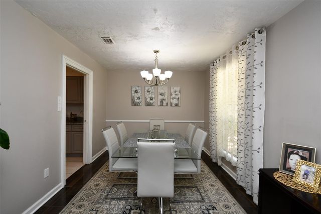 12415 Campos Drive, Houston, TX 77065