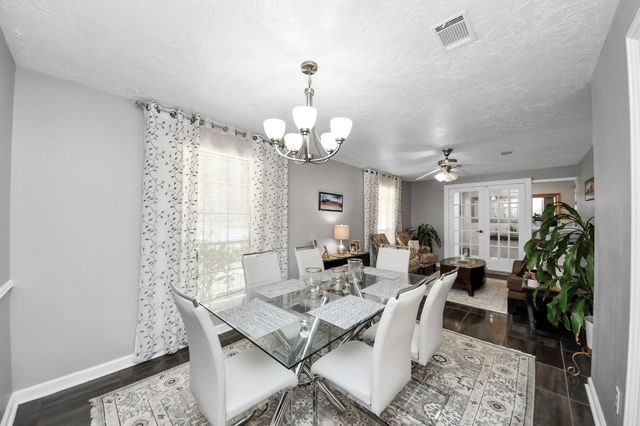 12415 Campos Drive, Houston, TX 77065