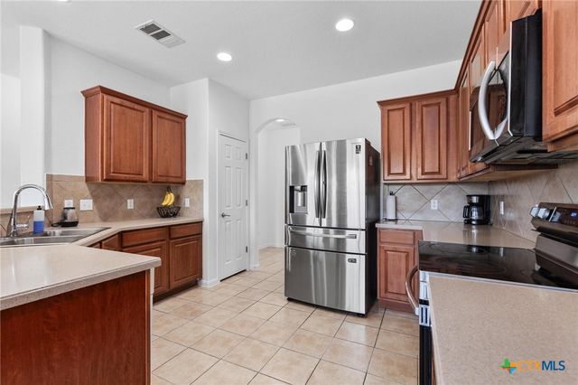 1117 Cockrill Court, Hutto, TX 78634