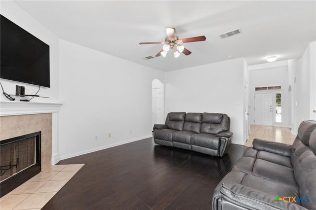 1117 Cockrill Court, Hutto, TX 78634