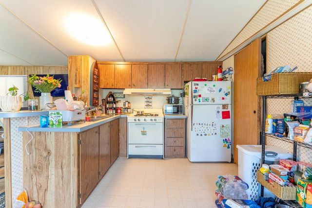 302 W 5th Street, Hardy, AR 72542