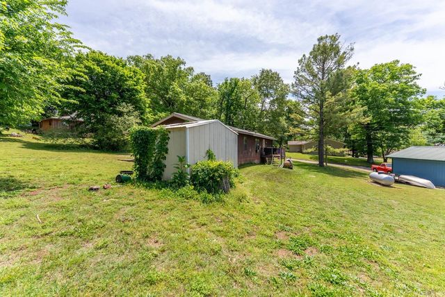 302 W 5th Street, Hardy, AR 72542