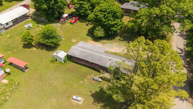 302 W 5th Street, Hardy, AR 72542