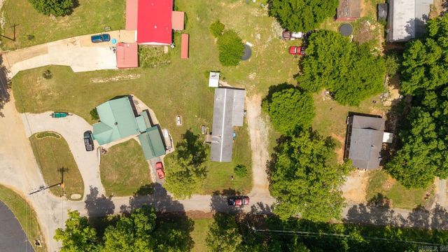 302 W 5th Street, Hardy, AR 72542