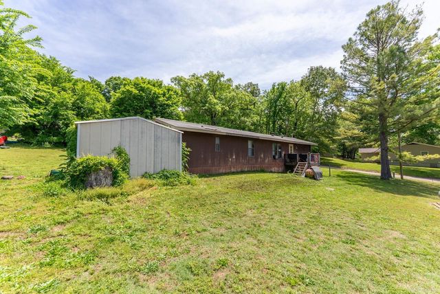 302 W 5th Street, Hardy, AR 72542