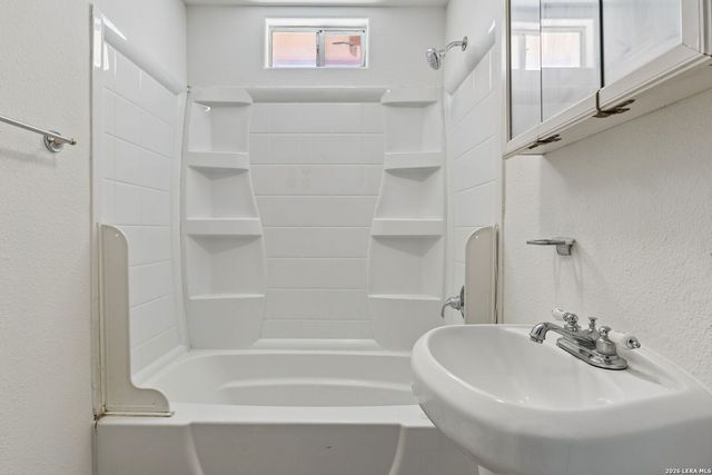 438 Rigsby, San Antonio, TX 78210