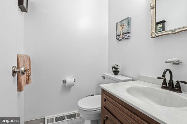 3729 SILVERWOOD DR, York, PA 17402