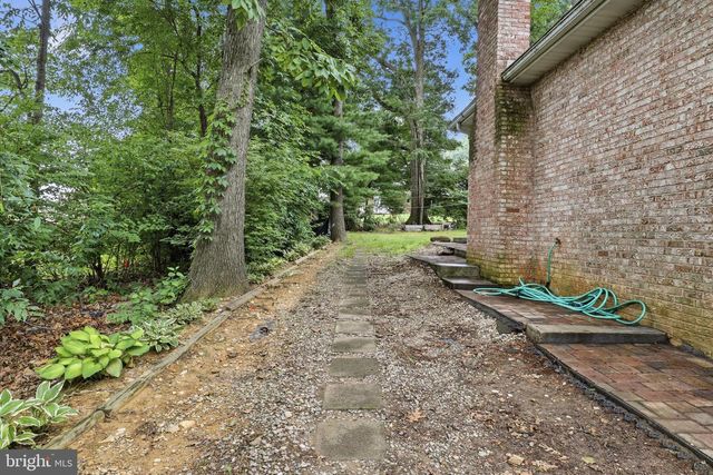 3729 SILVERWOOD DR, York, PA 17402