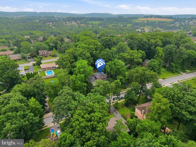 3729 SILVERWOOD DR, York, PA 17402