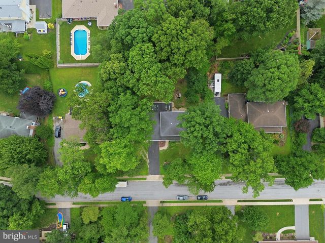 3729 SILVERWOOD DR, York, PA 17402