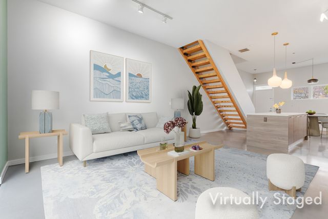 2805 W Shakespeare Avenue, Chicago, IL 60647