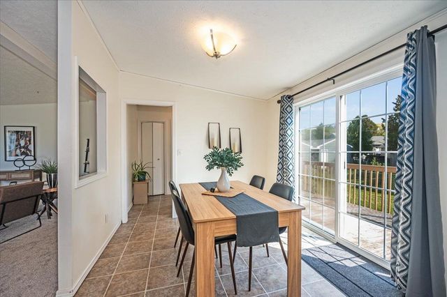 420 6th Ave E, Superior, WI 54880