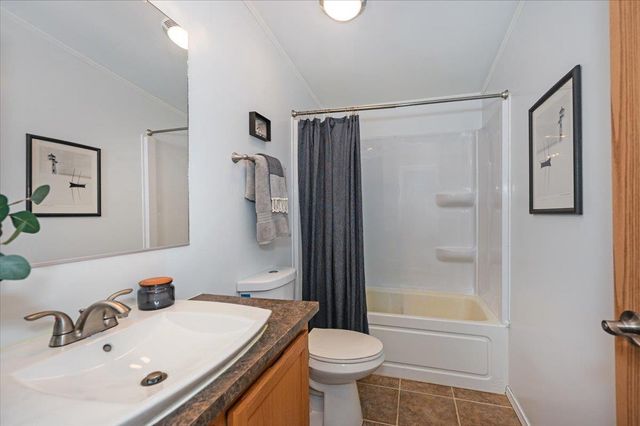 420 6th Ave E, Superior, WI 54880