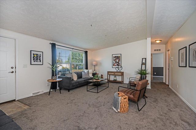 420 6th Ave E, Superior, WI 54880