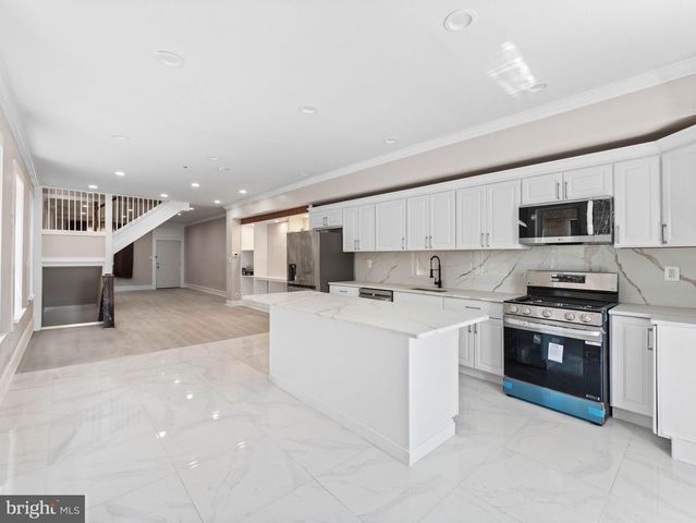 6046 GREENWAY AVE, Philadelphia, PA 19142