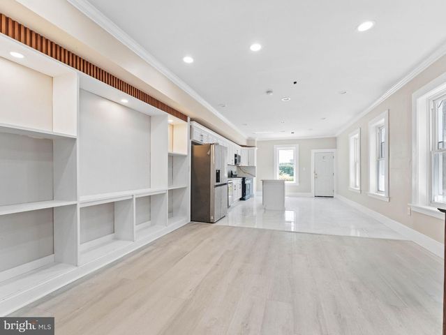 6046 GREENWAY AVE, Philadelphia, PA 19142