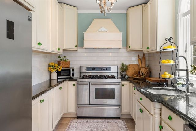 249 High St, Duxbury, MA 02332