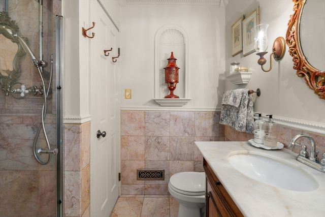 249 High St, Duxbury, MA 02332