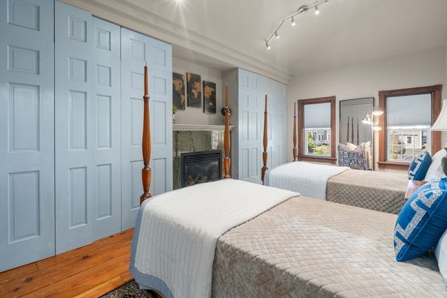 249 High St, Duxbury, MA 02332